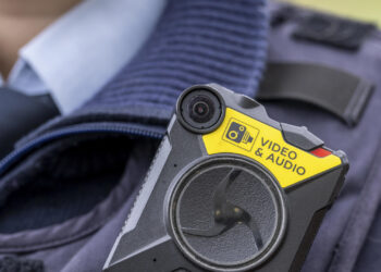 Garda de Mediu, „ochi și urechi” în teren: comisarii vor putea folosi bodycam-uri, drone și camere de bord
