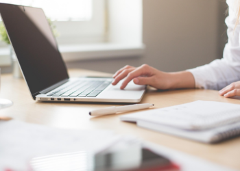 Ministerul Muncii : Termenul de înscriere în REGES‑ONLINE, prelungit până la 31 decembrie 2025 – sprijin pentru angajatori