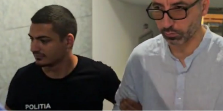 Procurorul Cuzi Valerian ( dreapta ) Sursa foto : Sea Press