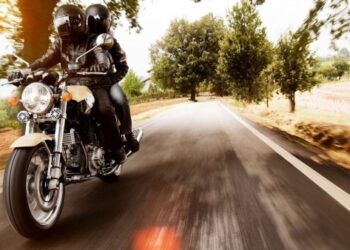 Se schimbă regulile pentru motocicliști: libertate mai mare, siguranță sporită, trafic mai fluid