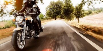 Se schimbă regulile pentru motocicliști: libertate mai mare, siguranță sporită, trafic mai fluid