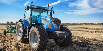 Codul Rutier se aliniază nevoilor agriculturii: permisul categoria B devine valabil și pentru tractoare