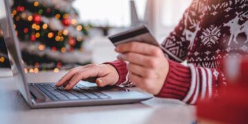 Escrocheria excursiei de Revelion în Zanzibar: o tânără, acuzată că a păcălit 33 de turiști