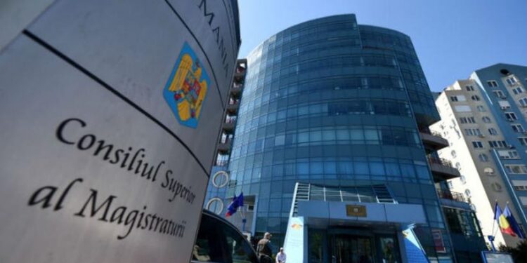 Președintele CSM, discuții la Parlament pe tema pensiilor de serviciu ale magistraților