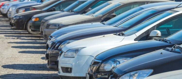 Afaceri fictive cu mașini second-hand: prejudiciu de peste 2,4 milioane de lei în Bihor