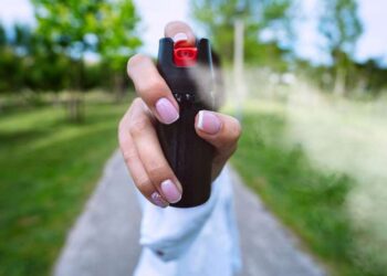 Tâlhărie ca-n filme: a atacat victima cu spray lacrimogen și a fugit cu 39.400 de lei!