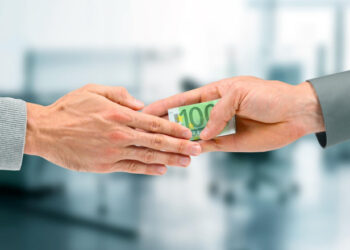 Nouă infracțiune de corupție: mituirea funcționarilor publici străini