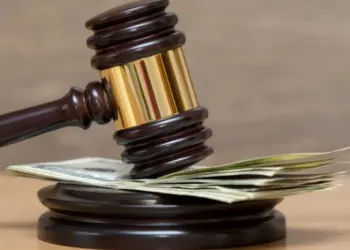 Eliminarea taxei de timbru pentru divorț și partaj: un pas decisiv pentru protejarea victimelor violenței domestice