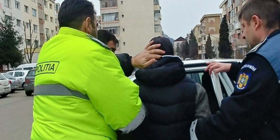 Trei ani și o lună de închisoare pentru bărbatul care a agresat trei oameni ai legii la Marghita