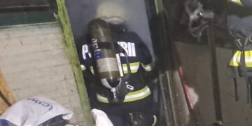 Incendiu la o gospodărie din Oradea: intervenție rapidă a pompierilor în toiul nopții
