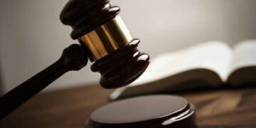 Influențarea declarațiilor și favorizarea făptuitorului: tipicitatea faptei și participarea procurorului | JURISPRUDENȚĂ ÎCCJ