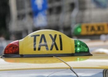 Haos în trafic la Oradea: un polițist, lovit de un taximetrist pe trecerea de pieton
