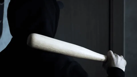 Bărbat imobilizat la pământ și lovit repetat în cap: Martorii descriu scene terifiante