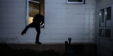 Nopți pline de spargeri în Bihor: intrări prin forță, bunuri valoroase dispărute