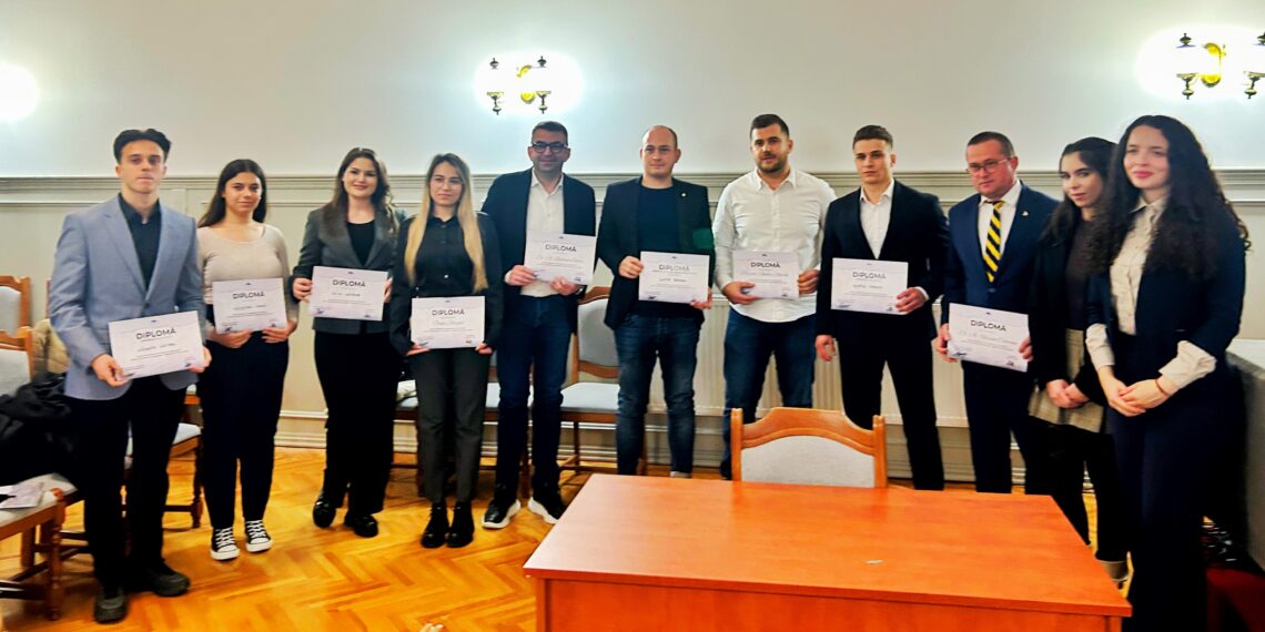 Studenții la Drept din Oradea au devenit procurori pentru o zi, la „Witness Interviewing Competition”