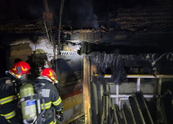 Noapte de coșmar în Buduslău: un bărbat a fost găsit carbonizat în propria locuință