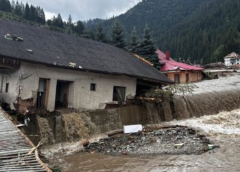 Lege nouă pentru protejarea proprietarilor ale căror locuințe sunt distruse: despăgubiri la valoarea reală, plata rapidă și reconstrucție în maximum un an