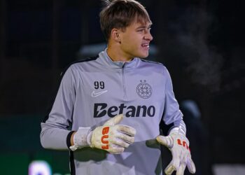 Cu un orădean în poartă FCSB forțează calificarea în primăvara Youth Champions League!