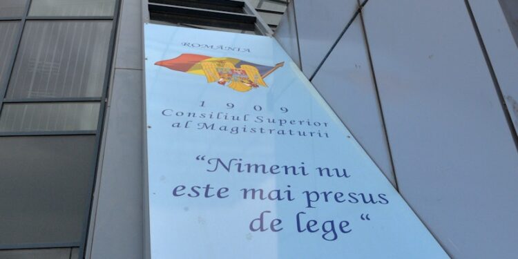 Președintele anunță un referendum consultativ al magistraților asupra activității Consiliului Superior al Magistraturii