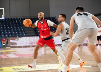 Orădenii întâlnesc o fostă câștigătoare a Euroligii! Adversarii au jucat ieri (luni 08.12) cu Crvena Zvezda