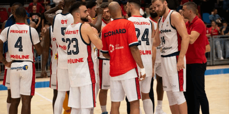 Hai vino iar în sala noastră…