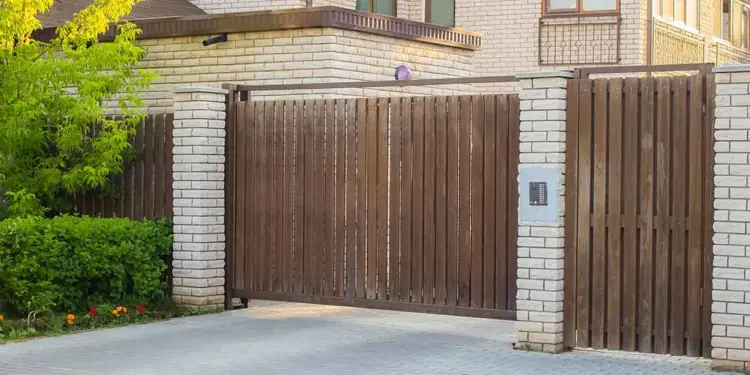 Tâlhărie șocantă în Bihor: Femeie de 85 de ani îmbrâncită și jefuită! Ce pedeapsă a primit agresorul