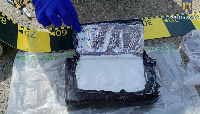 Droguri la comandă: Un traficant primește o pedeapsă șocantă de peste 11 ani de închisoare!