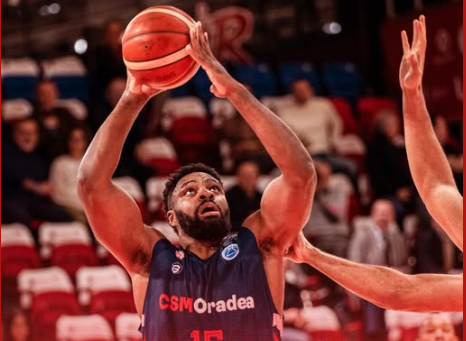 FIBA Europe Cup: Doar doi oameni, și doar o repriză; Orădenii pierd cu Reggiana