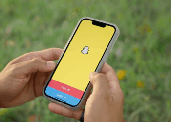 Șantaj sexual pe Snapchat: poze intime folosite pentru a cere bani