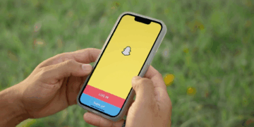 Șantaj sexual pe Snapchat: poze intime folosite pentru a cere bani