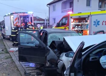 Accident rutier grav în Peștere: trei persoane implicate, una în stop cardio-respirator