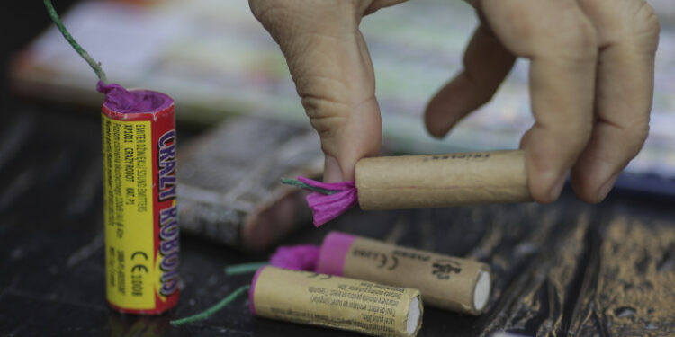 Reconfigurare legislativă: anumite articole pirotehnice ar putea fi temporar exceptate de la sancțiuni