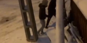 Scandal cu bâte în Oradea: trei indivizi au agresat un bărbat pe stradă