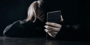 Minoră de 14 ani, cercetată de DIICOT Oradea pentru pornografie infantilă, viol și șantaj online