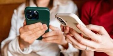 Credit-fantomă de 45.000 lei: schema prin care două femei au golit contul unui bărbat