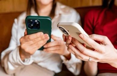 Credit-fantomă de 45.000 lei: schema prin care două femei au golit contul unui bărbat