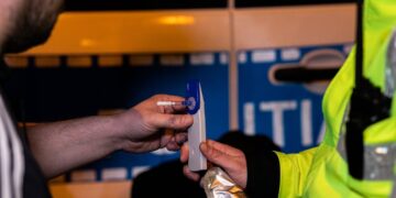 Șofer din Bihor, condamnat după ce a refuzat testele antidrog și a oferit mită polițiștilor