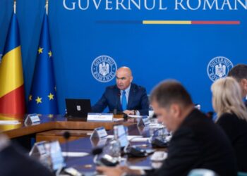 Guvernul schimbă regulile: tăieri masive, salarii plafonate și amenzi neplătite trimise direct la ANAF. Apare „lista rușinii” a datornicilor