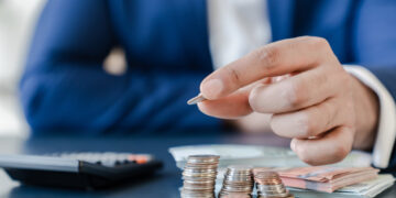 Primăriile ar putea apela la recuperatori pentru taxele restante