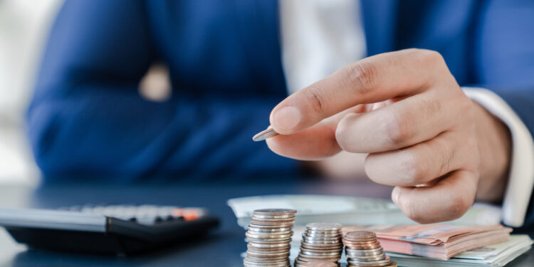 Primăriile ar putea apela la recuperatori pentru taxele restante