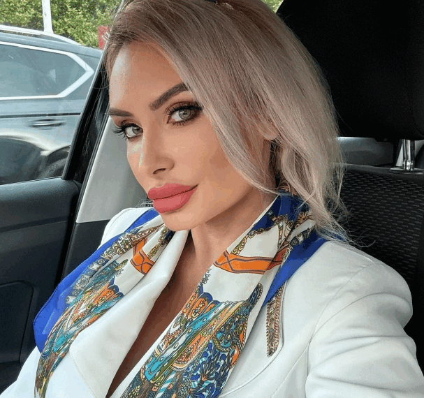 Avocata Adriana Georgescu sursă foto: pagina personală facebook