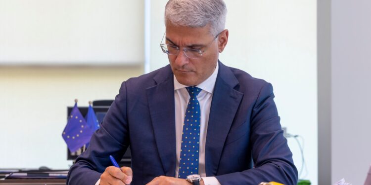 Banii europeni, sub control total. Anchetatorii pot verifica în timp real proiectele finanțate din fonduri UE prin sistemul MySMIS