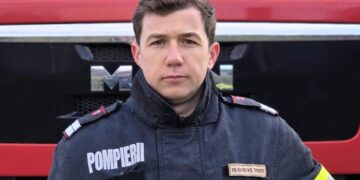 Erou în timpul liber: pompierul care și-a salvat mătușa de aproape 80 de ani din calea flăcărilor