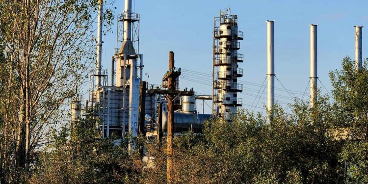 Explozie în dosarul „Rafinăria Suplacu de Barcău”: 67 de milioane de lei de plată, dar fără condamnări penale