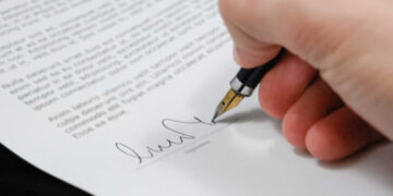 Contract de concesiune: dispoziţie de respingere a notificării și neepuizarea termenului de contestaţie | JURISPRUDENȚĂ ÎCCJ