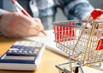 Guvernul pregătește plafonarea tuturor prețurilor la alimente dacă inflația trece de 5%