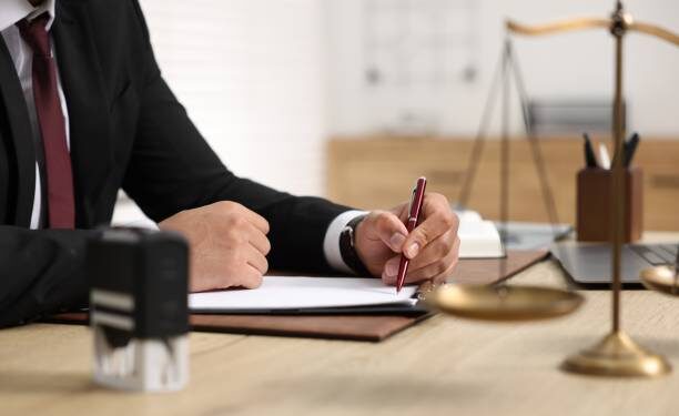 Apărarea devine obligatorie în cazurile de violență domestică: ce schimbări aduce noua lege adoptată de Camera Deputaților