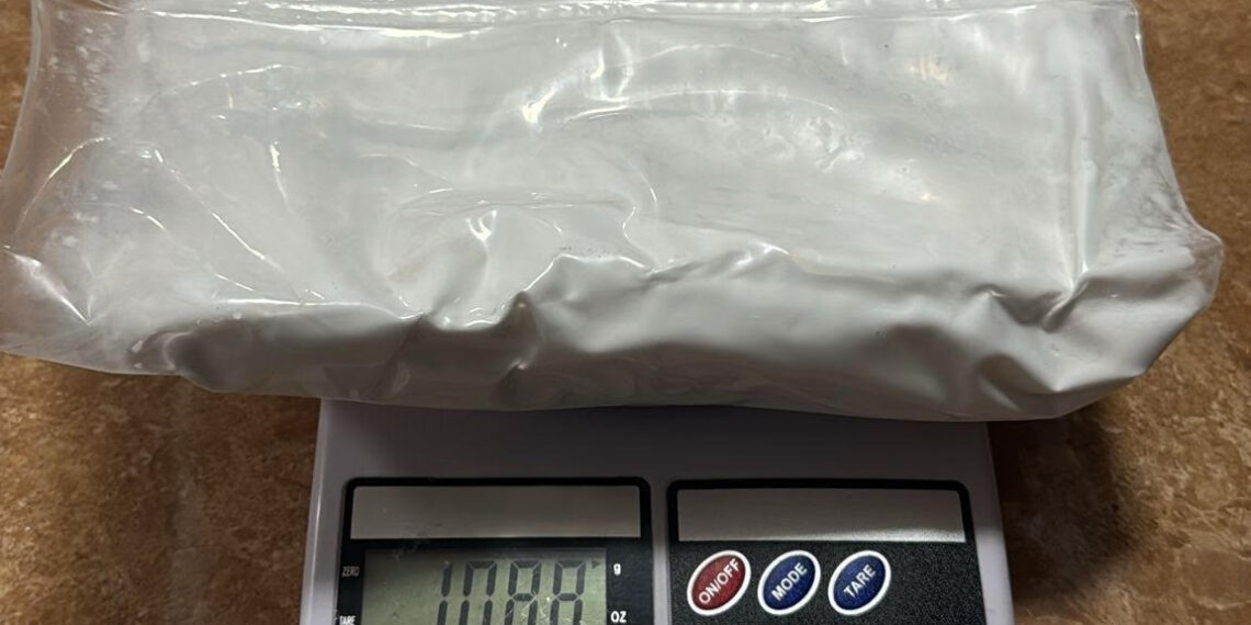 Patru traficanți arestați la Oradea: droguri de mare risc aduse din Germania prin curier